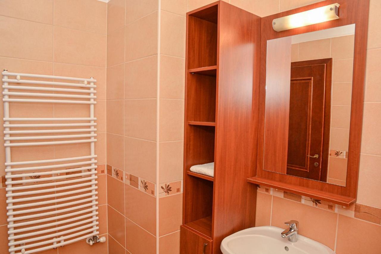 Apartman Otto ไฮจ์ดุสโซบอสโล ภายนอก รูปภาพ
