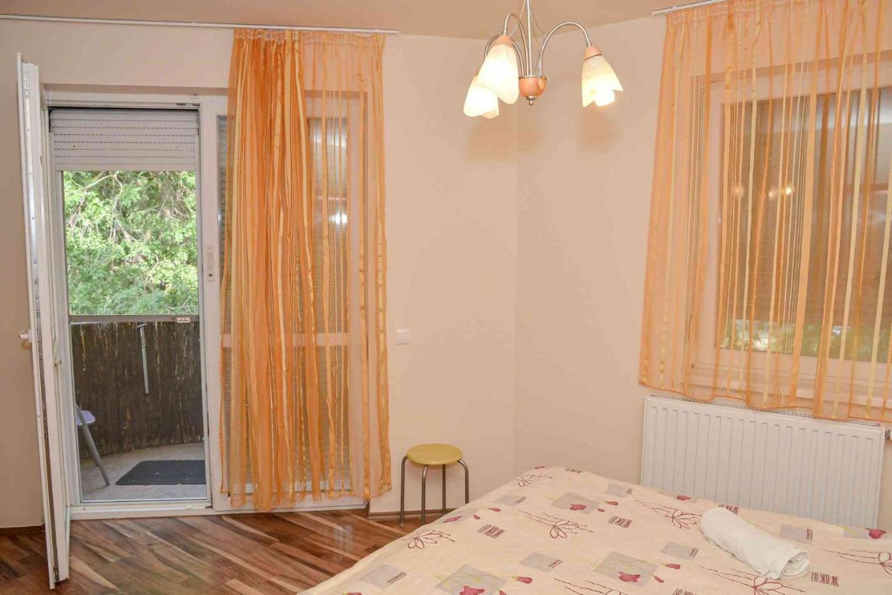 Apartman Otto ไฮจ์ดุสโซบอสโล ภายนอก รูปภาพ