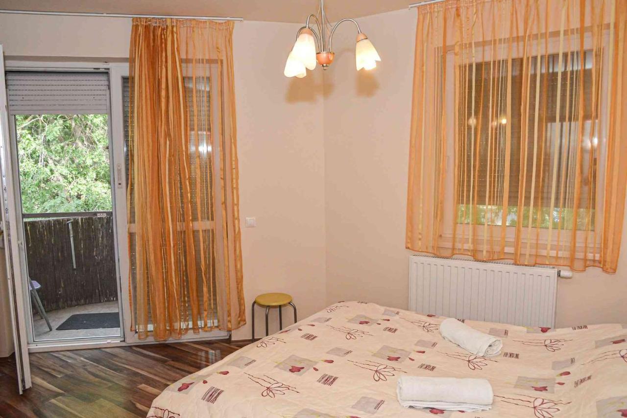 Apartman Otto ไฮจ์ดุสโซบอสโล ภายนอก รูปภาพ