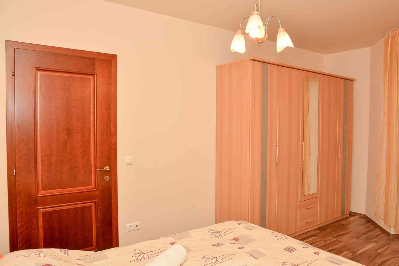 Apartman Otto ไฮจ์ดุสโซบอสโล ภายนอก รูปภาพ