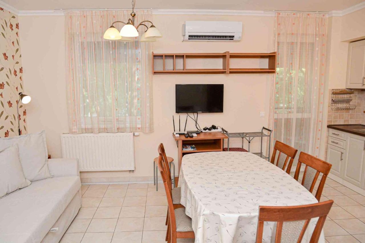 Apartman Otto ไฮจ์ดุสโซบอสโล ภายนอก รูปภาพ